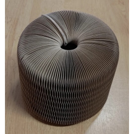 Zolux Chatouille Drapka tekturowa składana podwójna z piłkami i kocimiętką